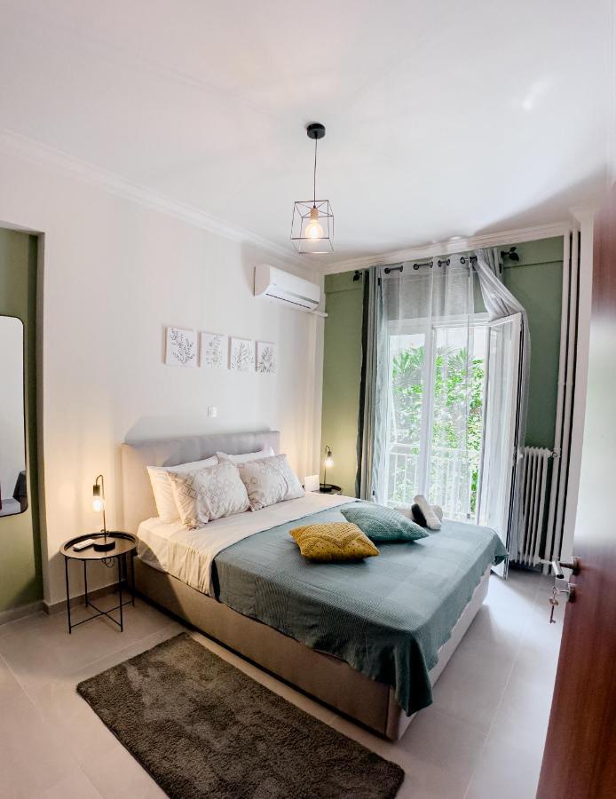 Metro Chic Haven: Modernized Urban Studio Near The Tram أثينا المظهر الخارجي الصورة